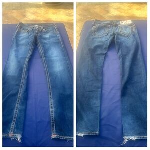 True Religion Bobby Big T size 30
Inseam 34”